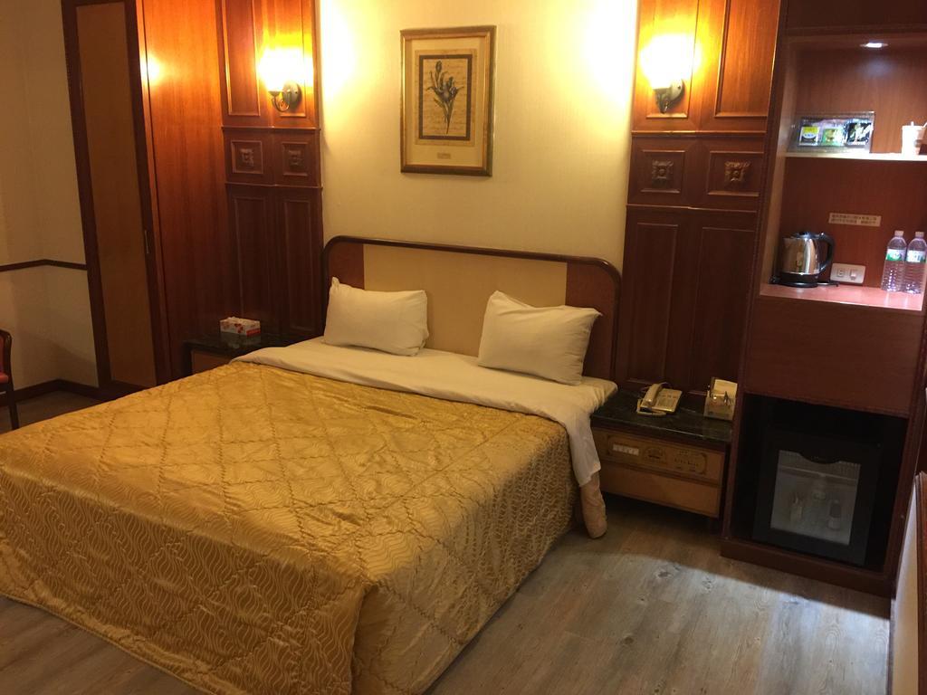 Changsing Business Motel Tainan Eksteriør billede