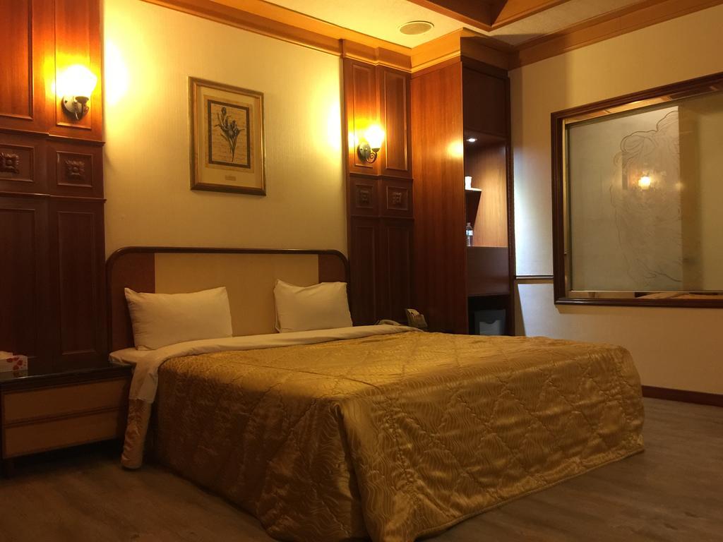 Changsing Business Motel Tainan Eksteriør billede