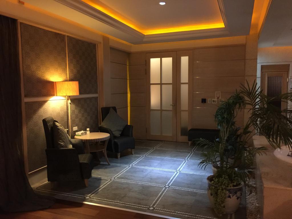 Changsing Business Motel Tainan Eksteriør billede