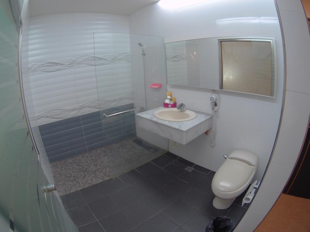 Changsing Business Motel Tainan Eksteriør billede