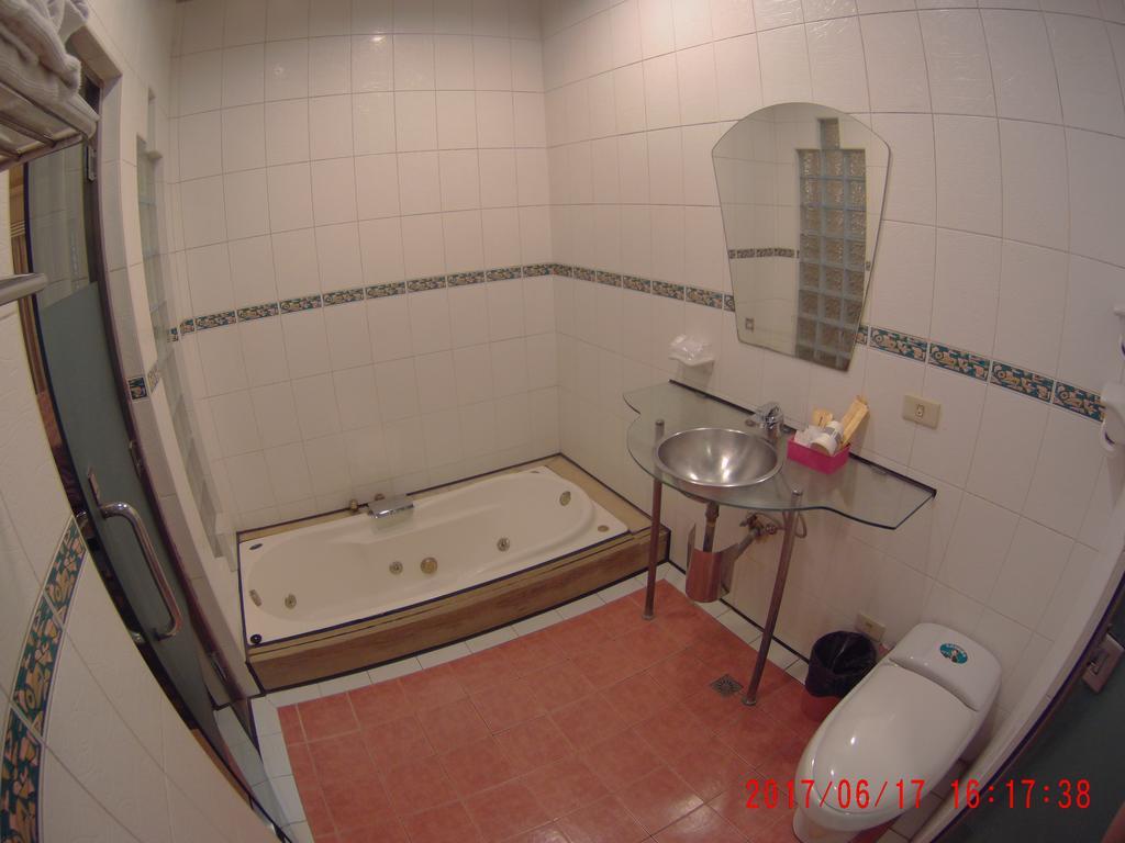 Changsing Business Motel Tainan Eksteriør billede